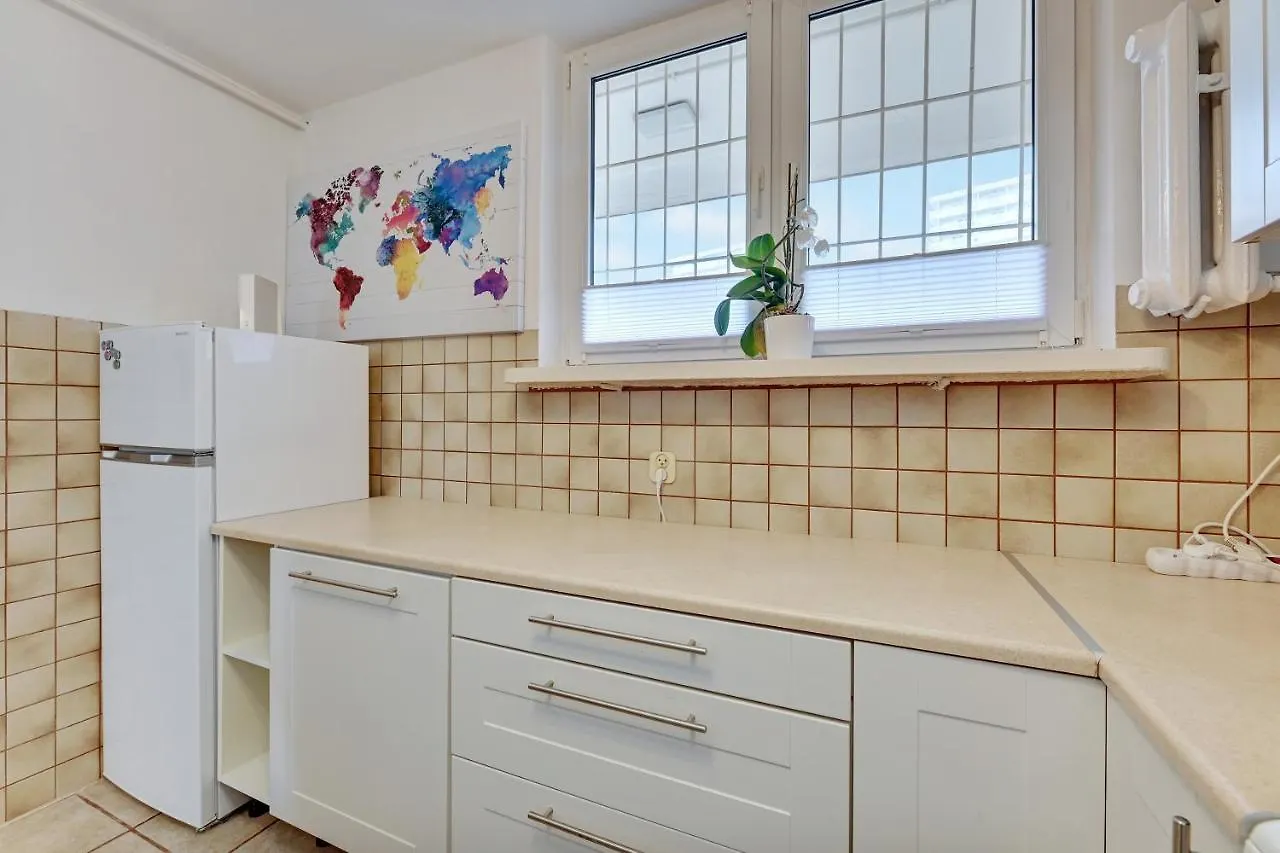 Gdansk Pokoje Przymorze - Obroncow Wybrzeza 8A Apartment Homestay
