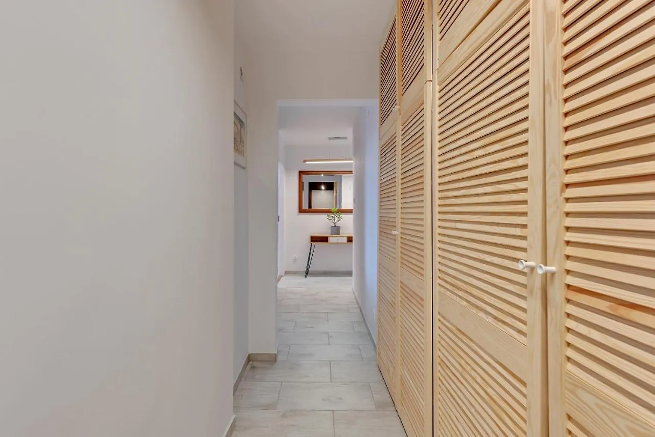 Gdansk Pokoje Przymorze - Obroncow Wybrzeza 8A Apartment Homestay